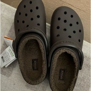 Fleece-lined Crocs Women’s 12